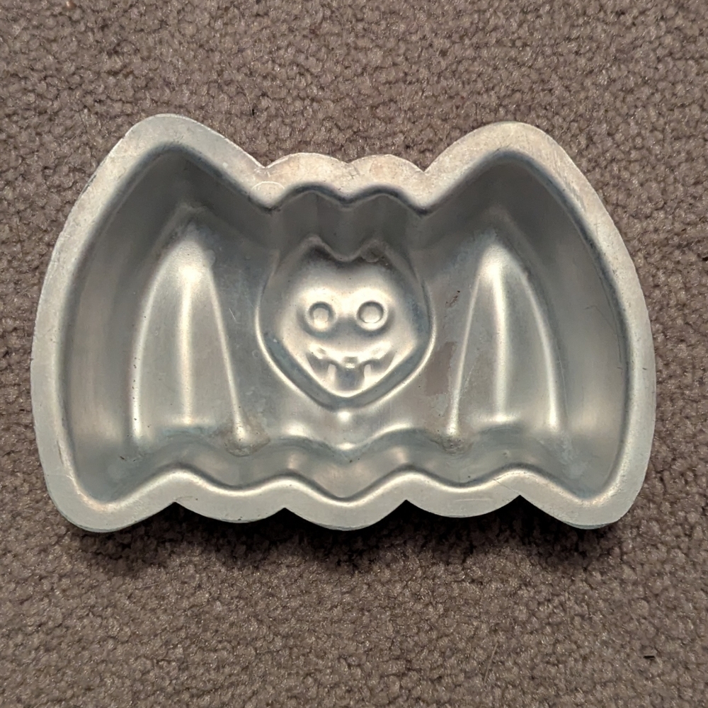 Small Bat Cake Pan
